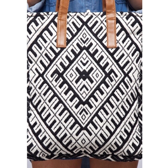 NEW! 🌸 Canvas Tapestry Tote - Picture 4 of 4